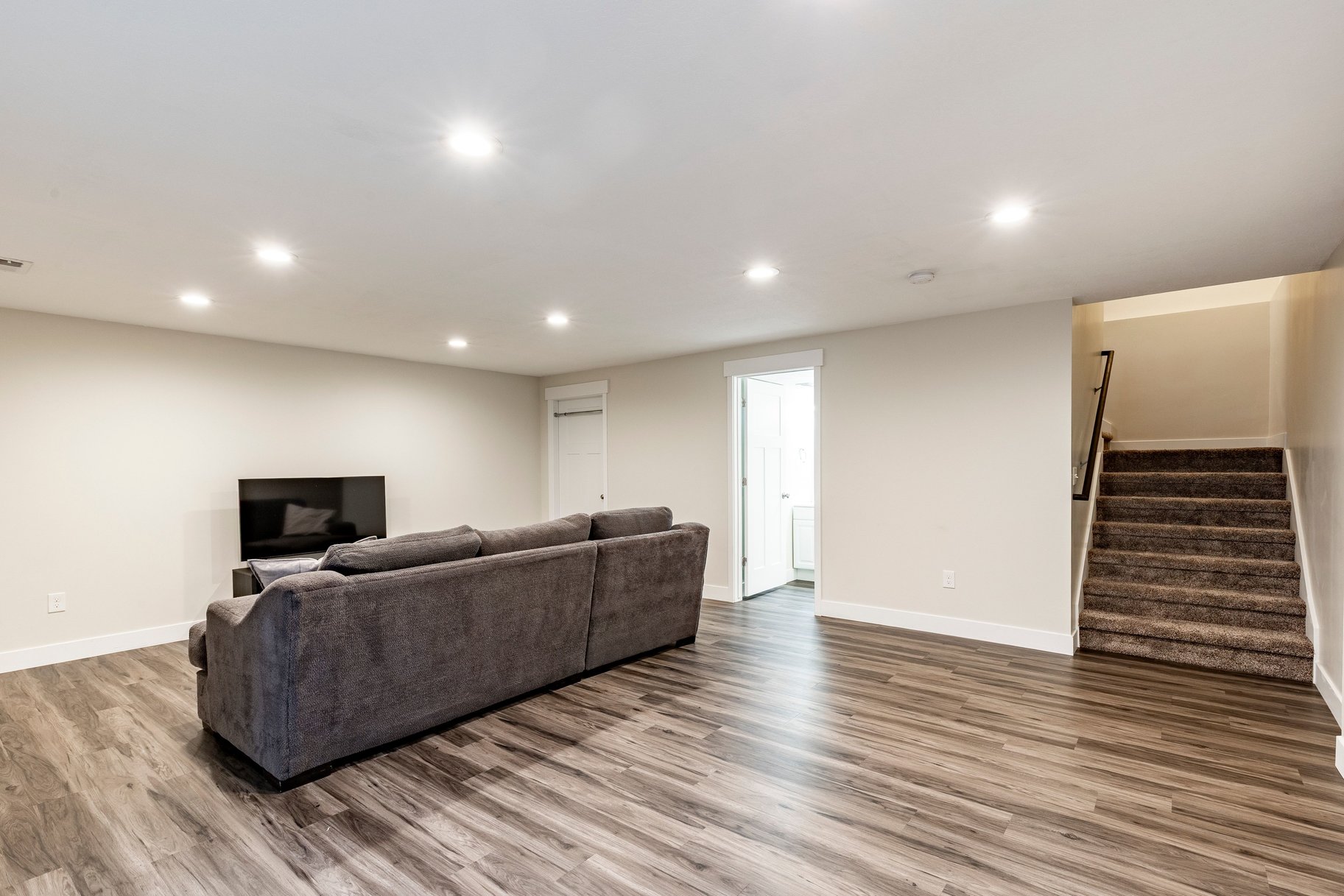  Spacious and Stylish Townhome Designed for Effortless Living - 物件實景