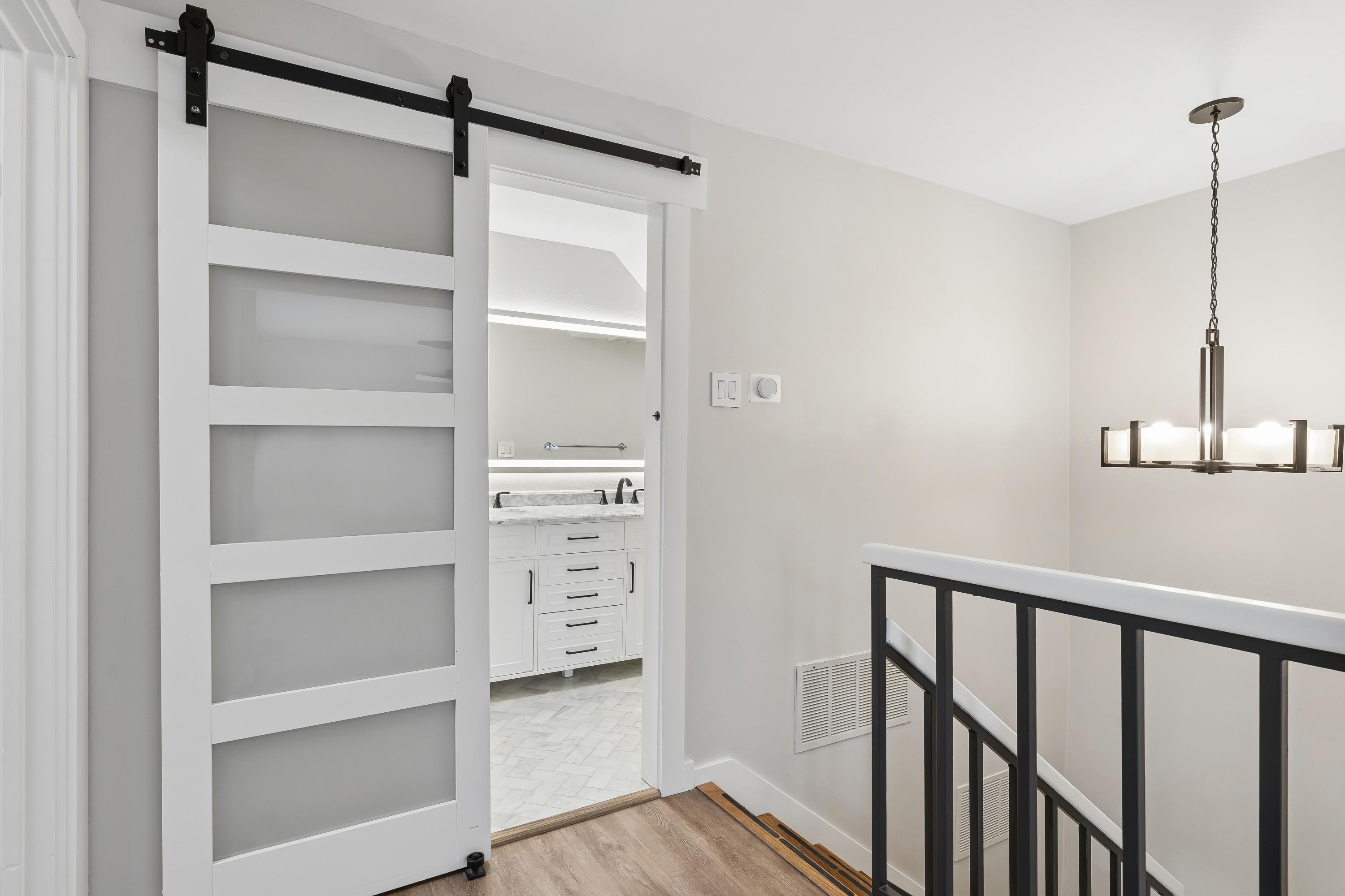  Katy Trail Condo Fully Remodeled with Private Turf Patio - 物件實景