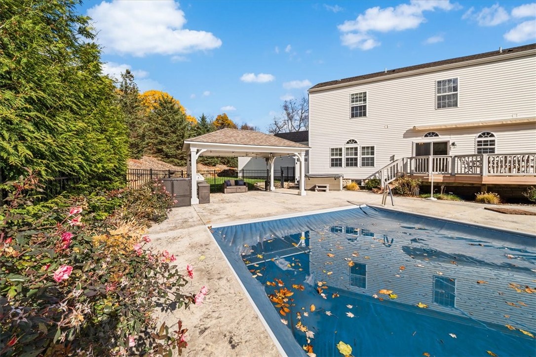 Pine Twp, Pennsylvania, 16046, United States, 5 Bedrooms Bedrooms, ,6 BathroomsBathrooms,Residential,For Sale,1989507