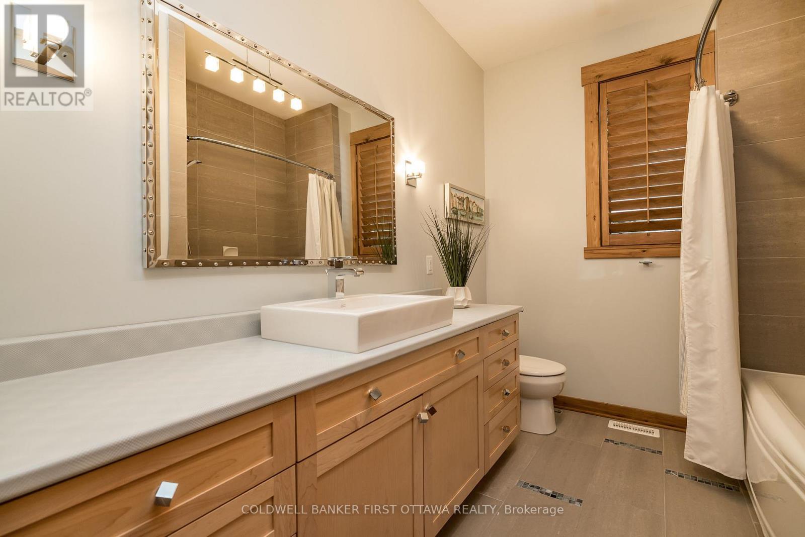 BECKWITH, Ontario, K7C 3P2, CA, 7 Bedrooms Bedrooms, ,4 BathroomsBathrooms,Residential,For Sale,1903881