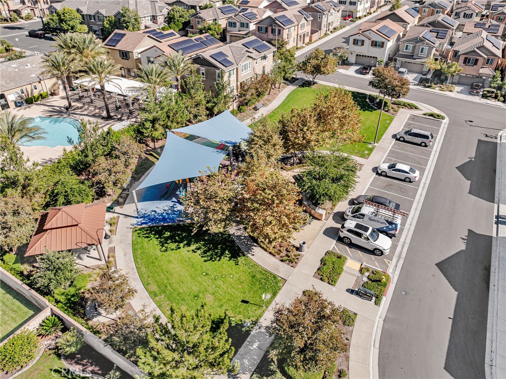 Fontana, California, 92336, United States, 4 Bedrooms Bedrooms, ,3 BathroomsBathrooms,Residential,For Sale,1991527