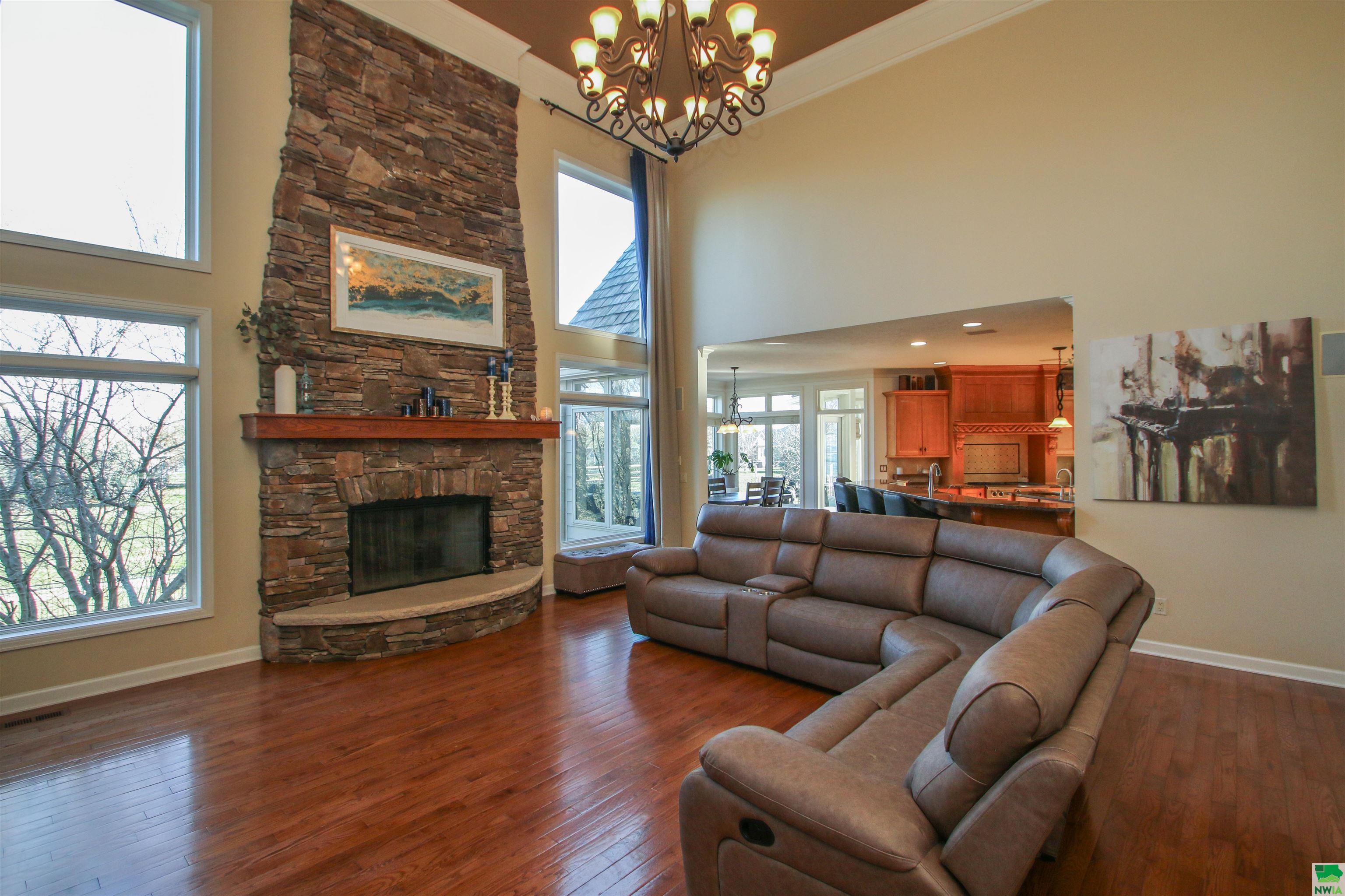 Dakota Dunes, South Dakota, 57049, United States, 5 Bedrooms Bedrooms, ,6 BathroomsBathrooms,Residential,For Sale,1943906