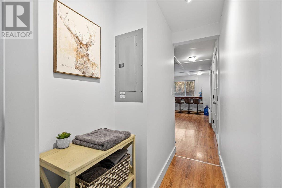 SICAMOUS, British Columbia, V0E 2V4, CA, 2 Bedrooms Bedrooms, ,2 BathroomsBathrooms,Residential,For Sale,1949682