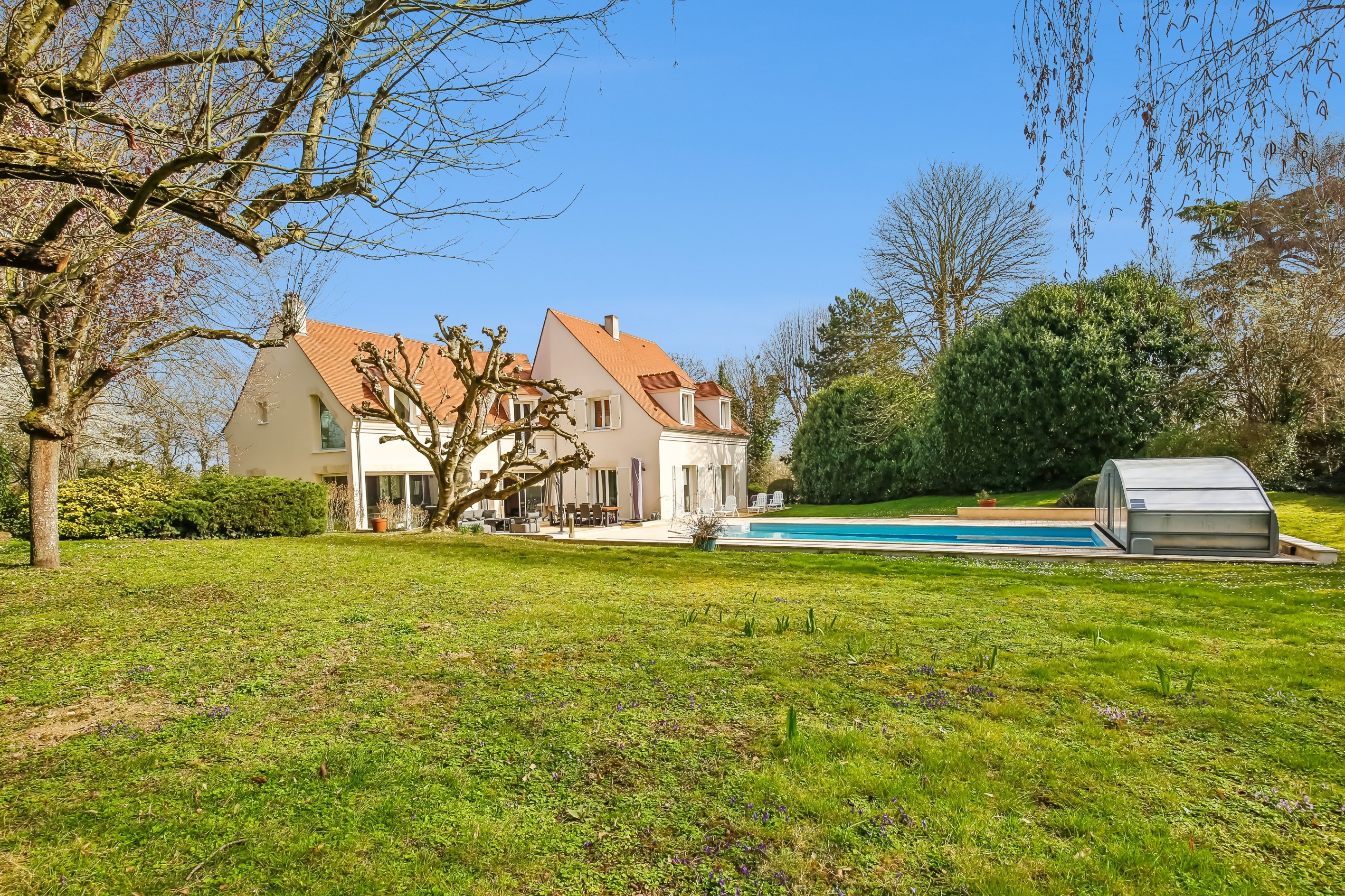  Sole Agent – Exceptional Family Home with Park and Swimming Pool Facing the Sei… - 物件實景