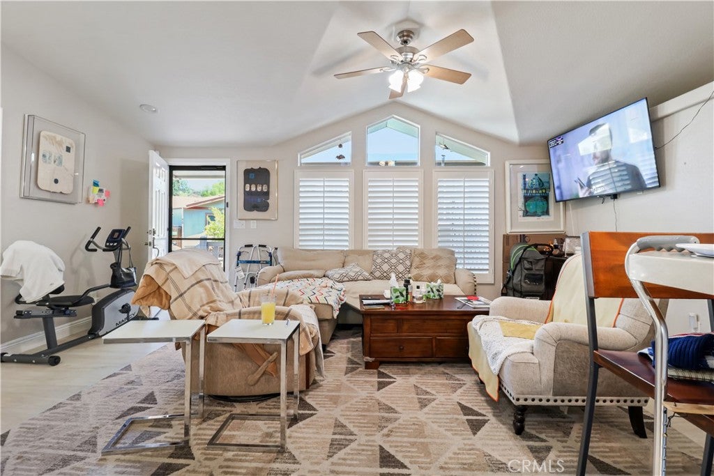 Woodland Hills, California, 91364, United States, 3 Bedrooms Bedrooms, ,2 BathroomsBathrooms,Residential,For Sale,1895841