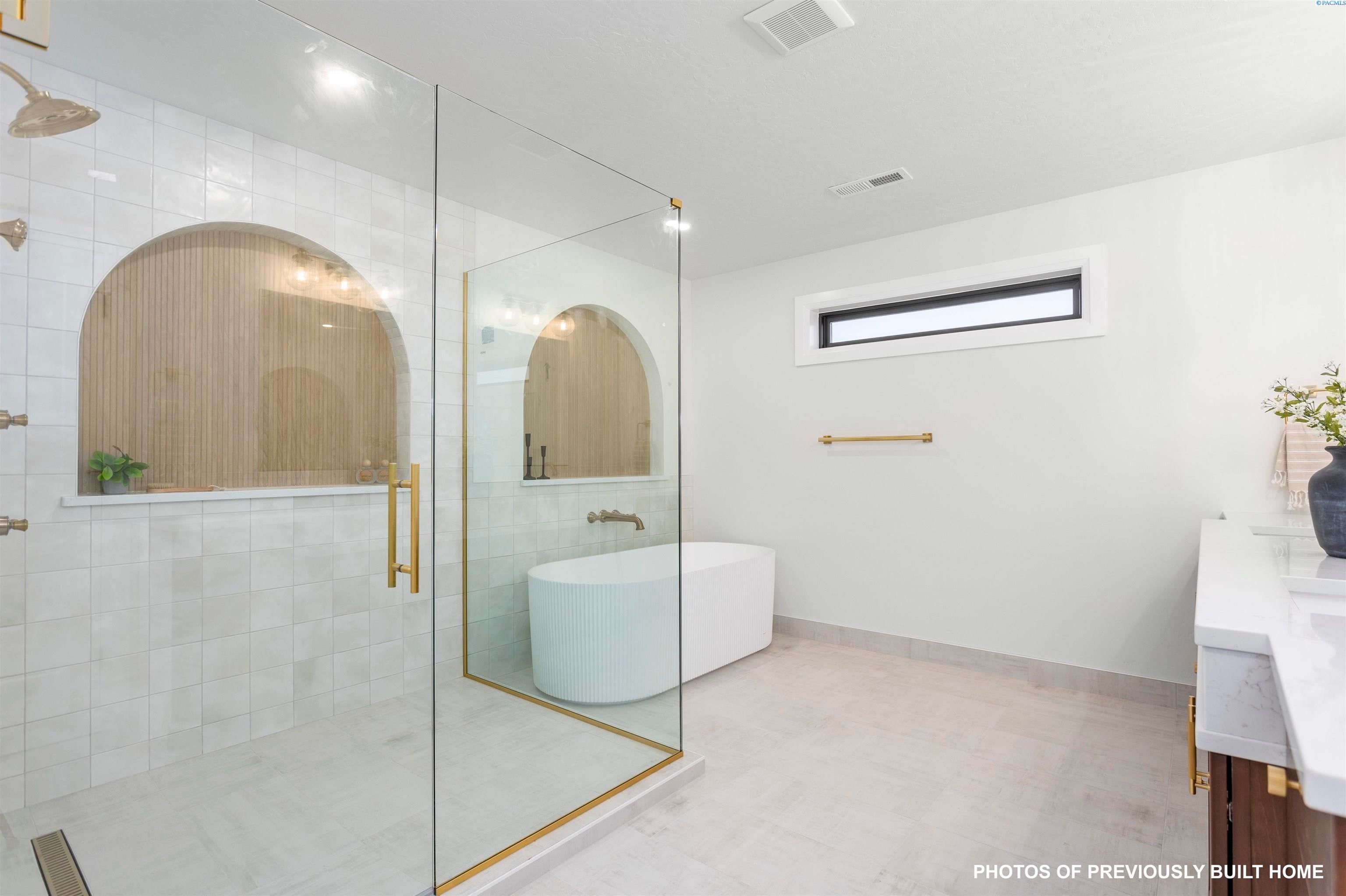 Pasco, Washington, 99301, United States, 4 Bedrooms Bedrooms, ,3 BathroomsBathrooms,Residential,For Sale,1982382