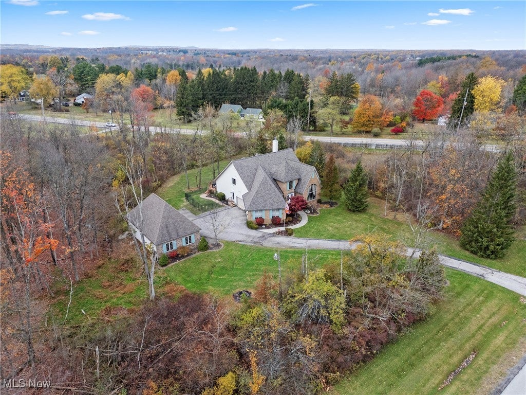 Chardon, Ohio, 44024, United States, 4 Bedrooms Bedrooms, ,5 BathroomsBathrooms,Residential,For Sale,1985731