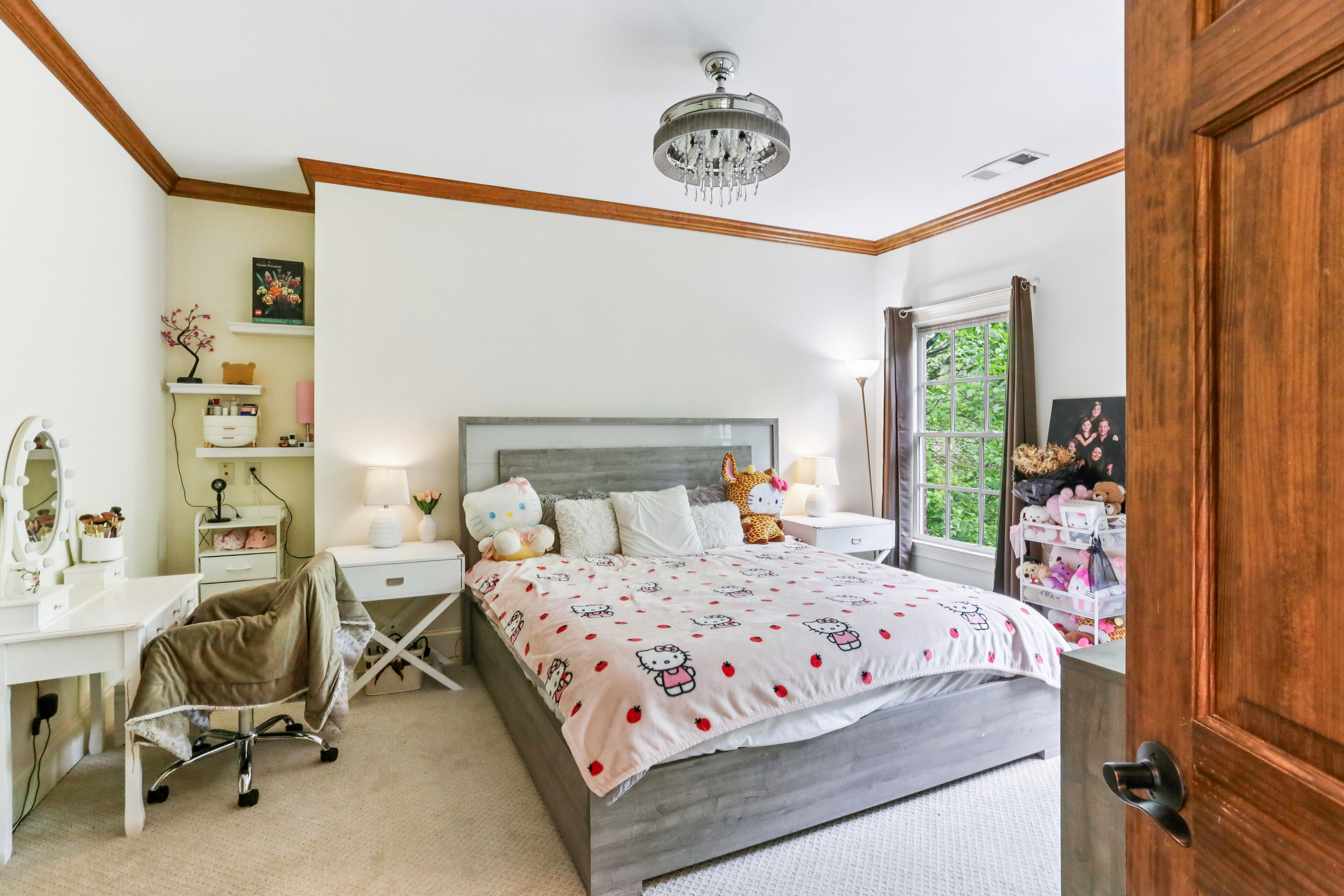  Stunning Brick Traditional in Sought-After Pine Hills - 物件實景