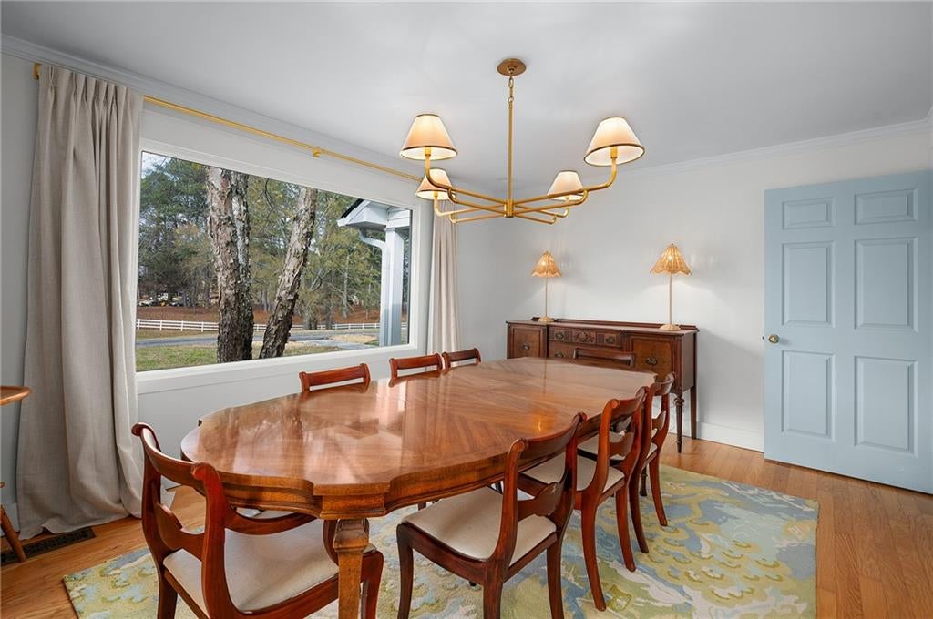 Calhoun, Georgia, 30701, United States, 4 Bedrooms Bedrooms, ,4 BathroomsBathrooms,Residential,For Sale,2005129