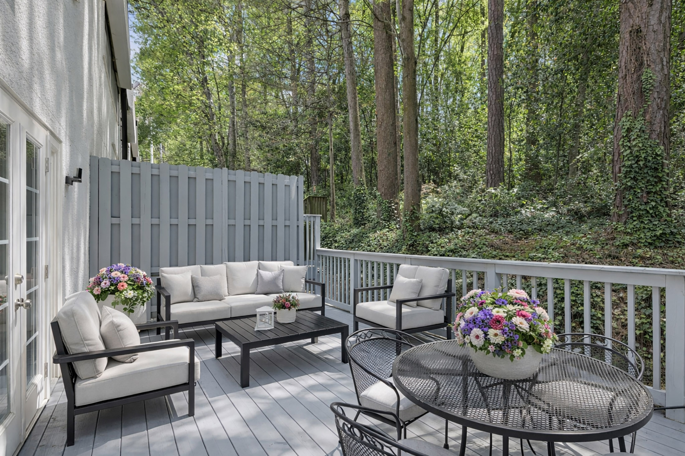  Beautifully Updated Two-story Townhome - 物件實景