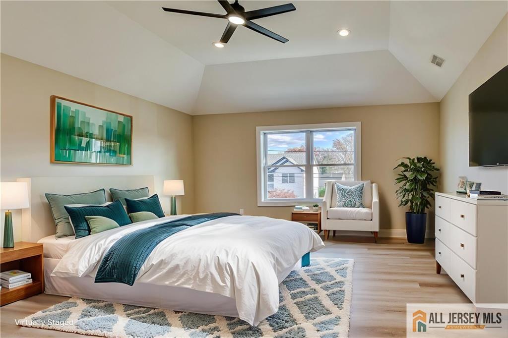 South River, New Jersey, 08882, United States, 5 Bedrooms Bedrooms, ,4 BathroomsBathrooms,Residential,For Sale,1995438