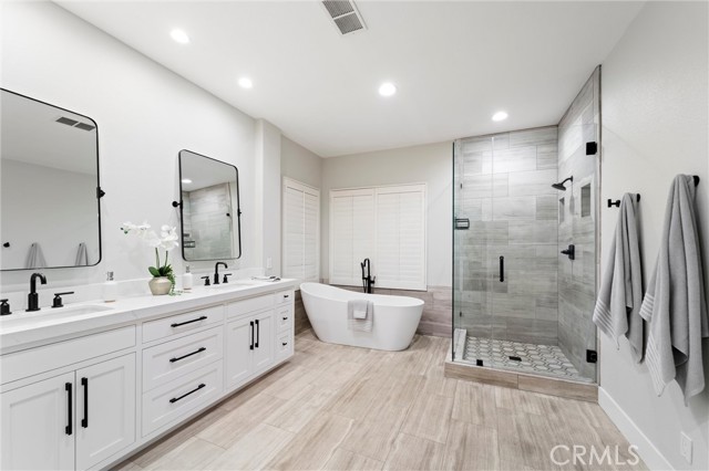 Rancho Santa Margarita, California, 92688, United States, 4 Bedrooms Bedrooms, ,4 BathroomsBathrooms,Residential,For Sale,1996747