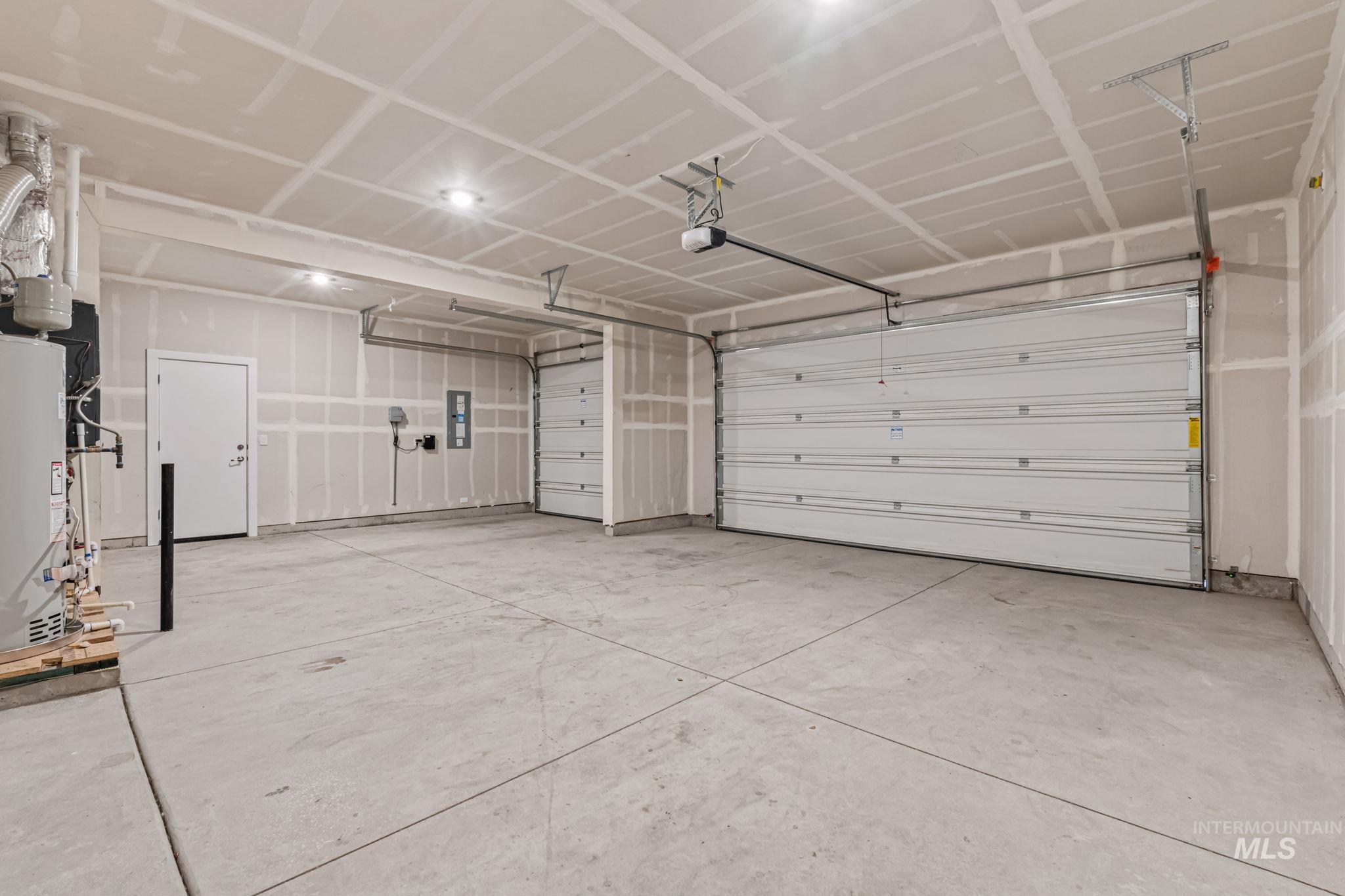 Caldwell, Idaho, 83607, United States, 4 Bedrooms Bedrooms, ,3 BathroomsBathrooms,Residential,For Sale,2005985