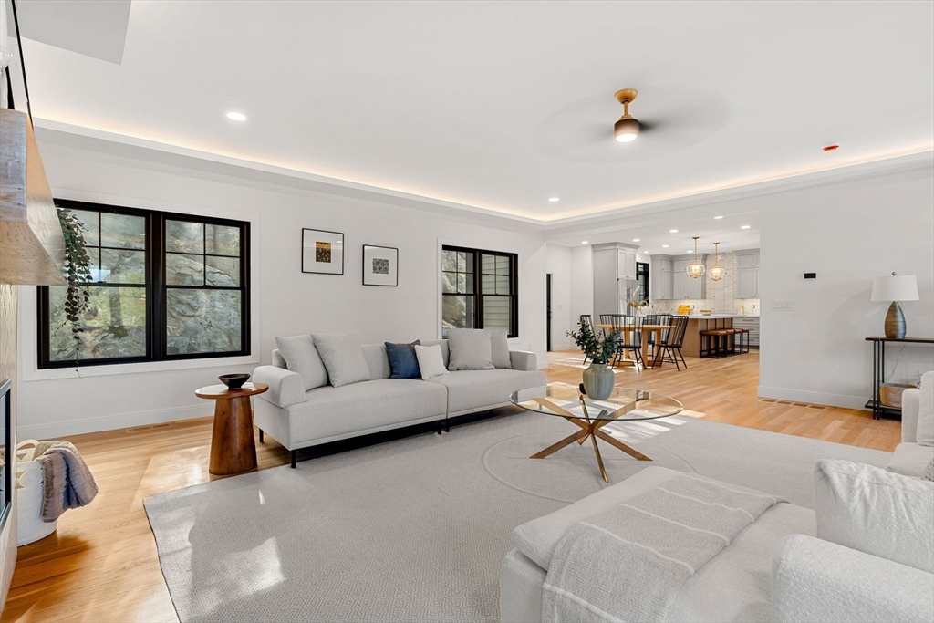 Melrose, Massachusetts, 02176, United States, 5 Bedrooms Bedrooms, ,6 BathroomsBathrooms,Residential,For Sale,1987471