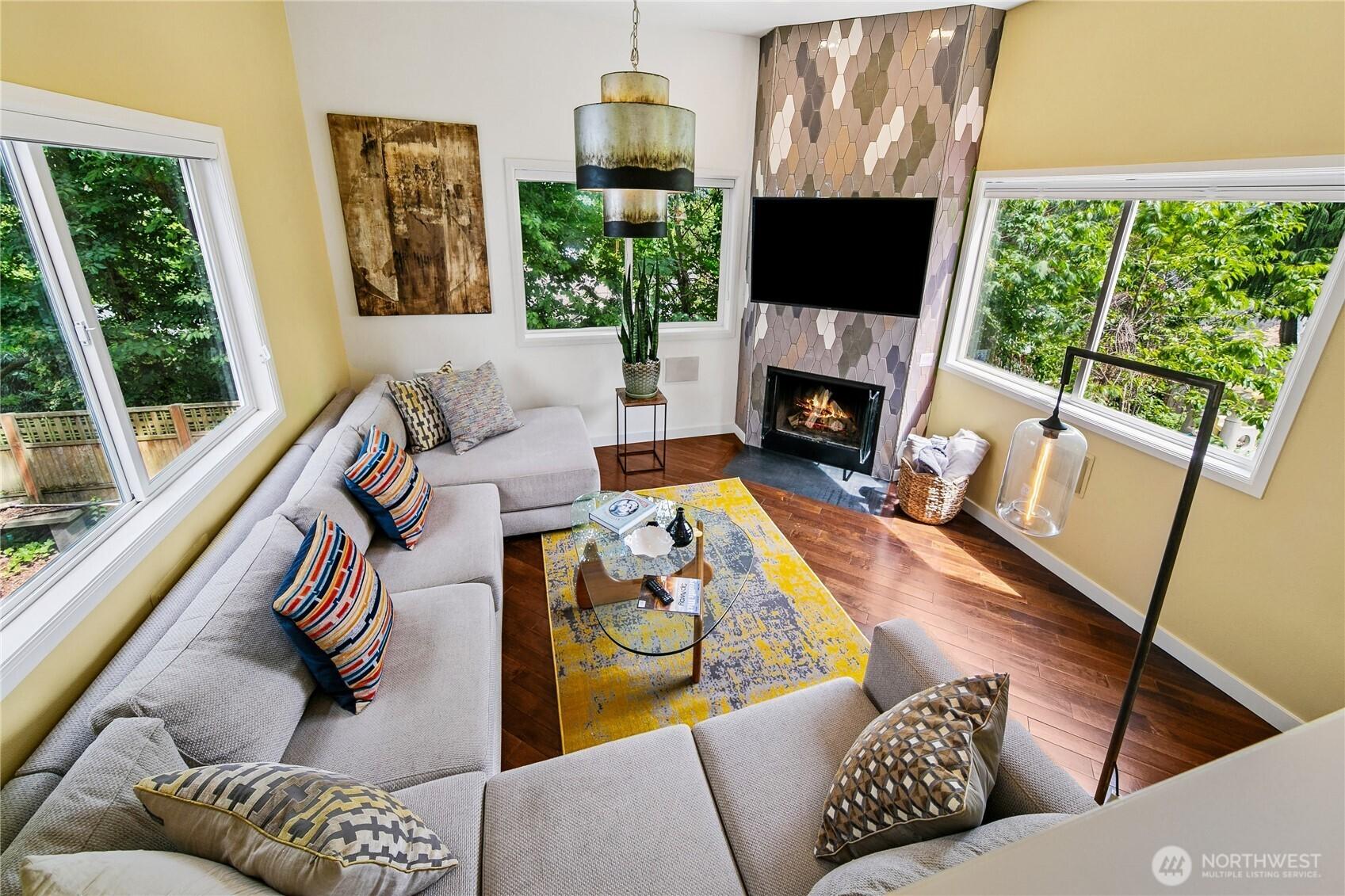 SEATTLE, Washington, 98112, United States, 3 Bedrooms Bedrooms, ,3 BathroomsBathrooms,Residential,For Sale,1875763