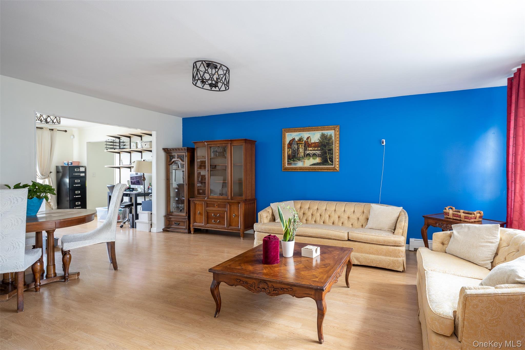 Port Jefferson Station, New York, 11776, United States, 3 Bedrooms Bedrooms, ,2 BathroomsBathrooms,Residential,For Sale,1938737