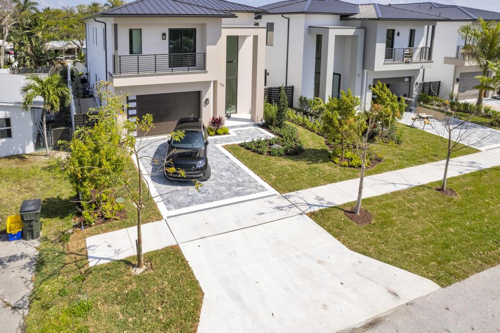 Delray Beach, Florida, 33444, United States, 4 Bedrooms Bedrooms, ,5 BathroomsBathrooms,Residential,For Sale,1974503