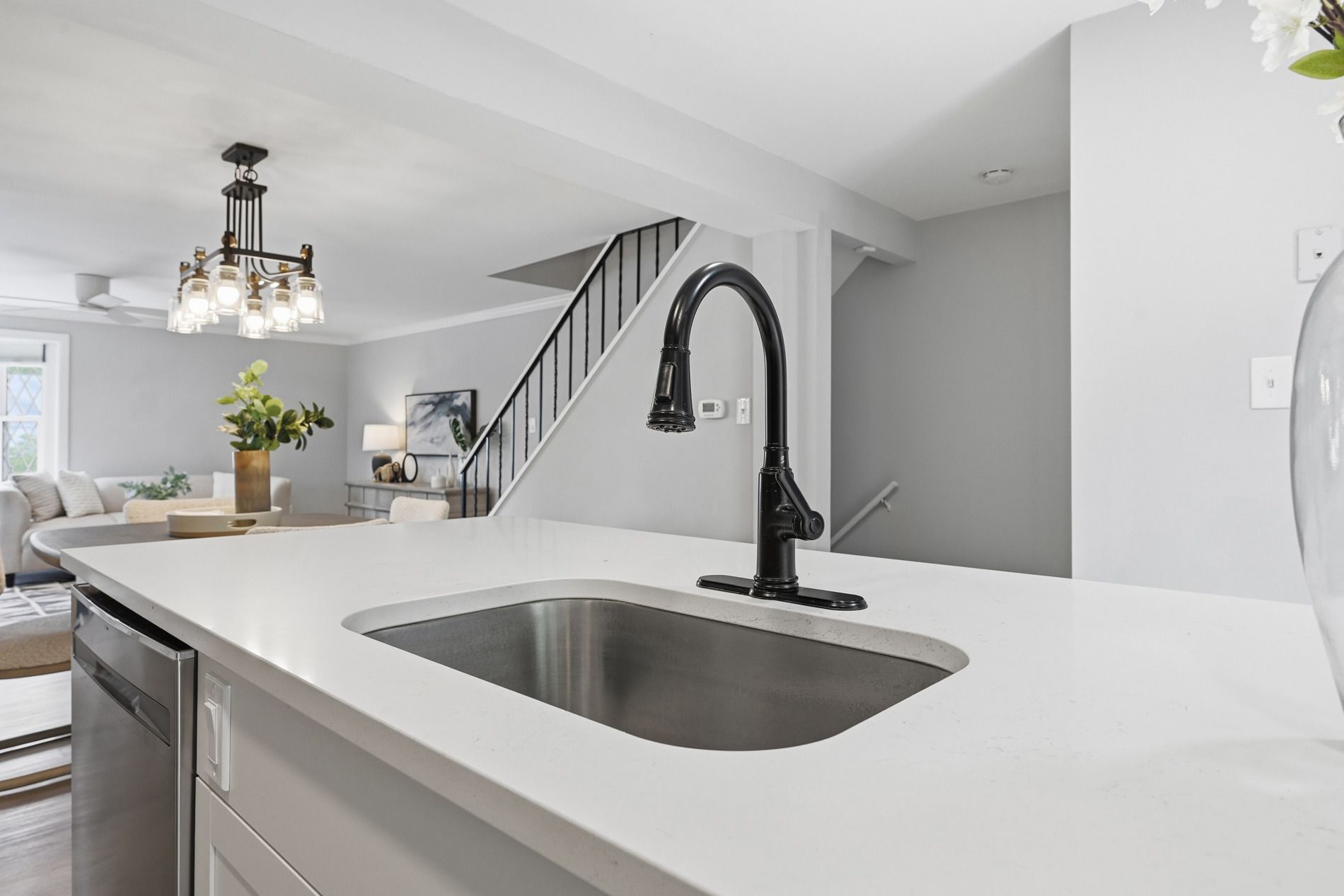  907 Camelot Drive, Pittsburgh, PA 15237 - 物件實景