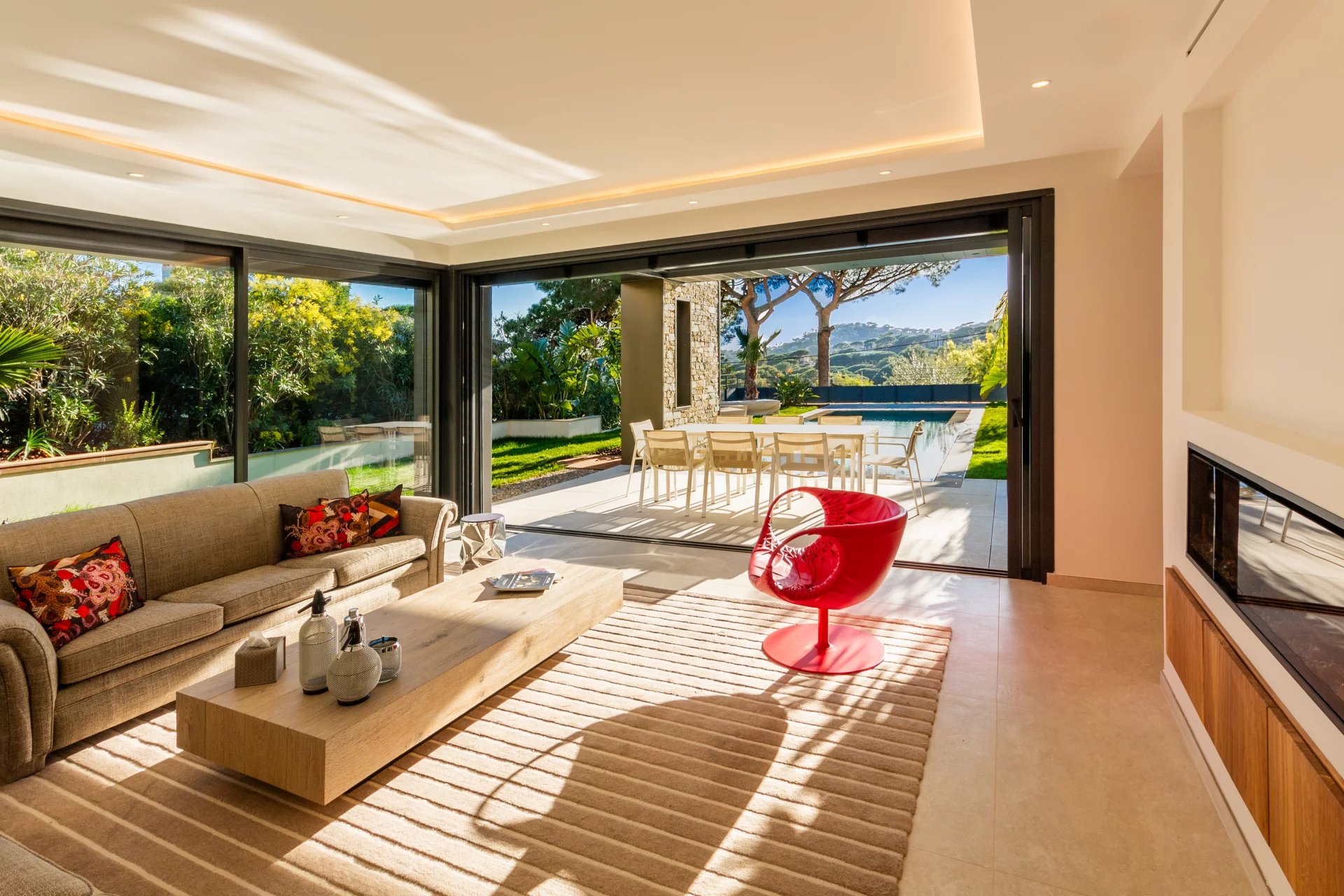 Sainte-Maxime, Provence-Alpes-Côte d’Azur, 83120, FR, 4 Bedrooms Bedrooms, ,4 BathroomsBathrooms,Residential,For Sale,1472761
