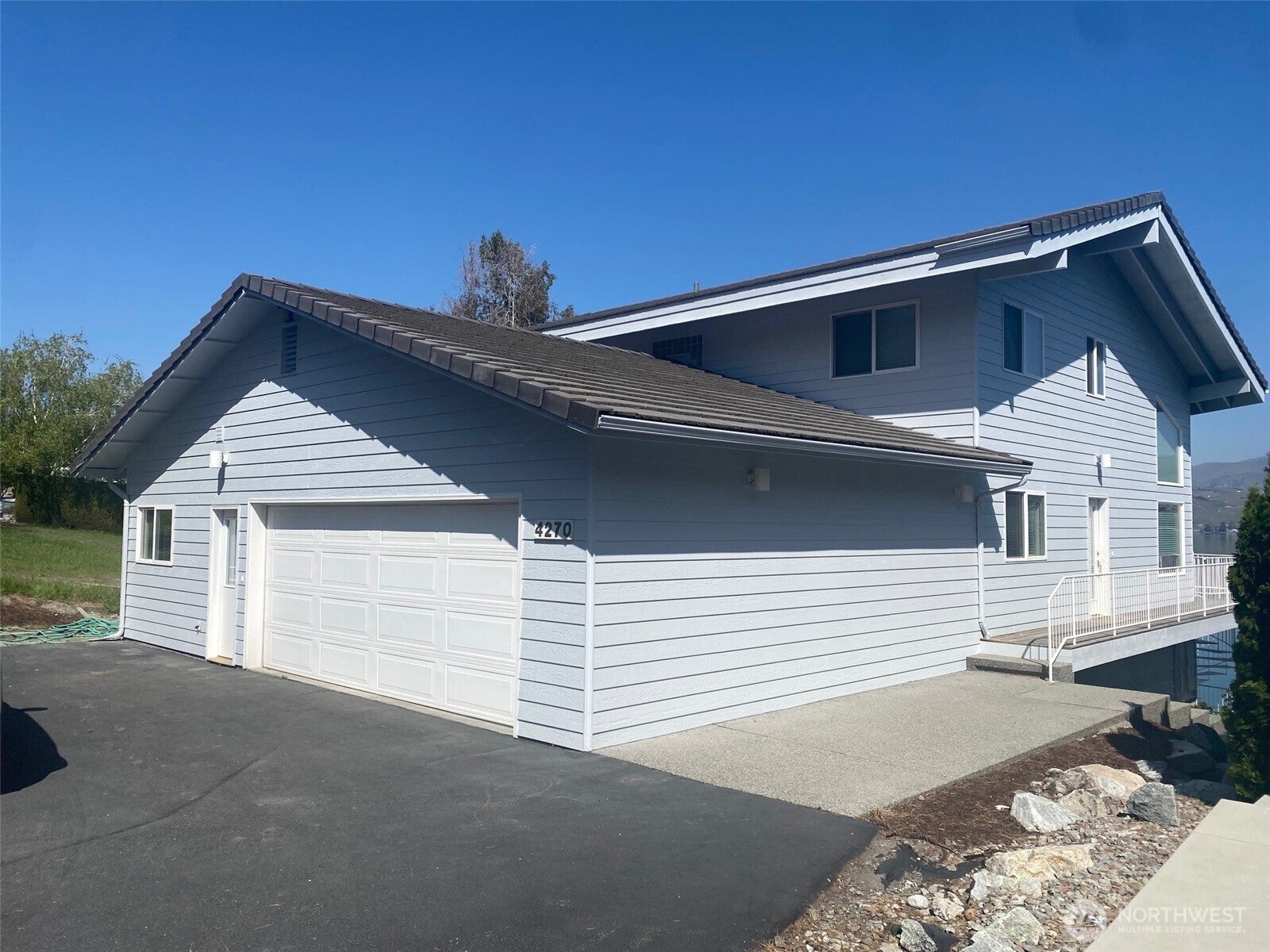 Chelan, Washington, 98816, United States, 3 Bedrooms Bedrooms, ,3 BathroomsBathrooms,Residential,For Sale,1827757