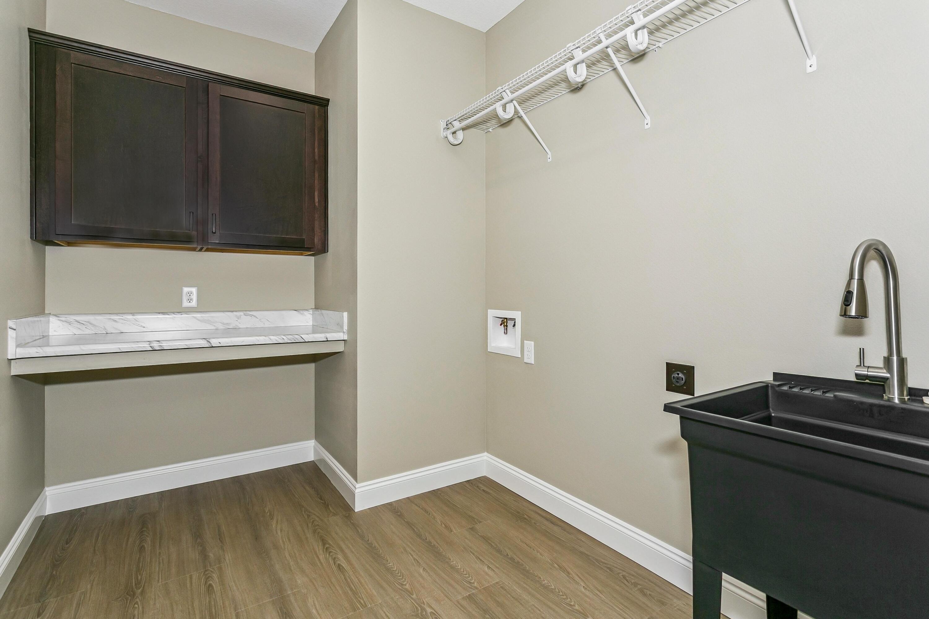 Crestview, Florida, 32536, United States, 4 Bedrooms Bedrooms, ,3 BathroomsBathrooms,Residential,For Sale,1924618