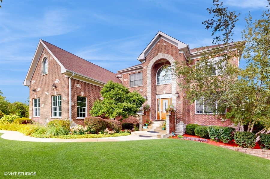 Lakewood, Illinois, 60014, United States, 5 Bedrooms Bedrooms, ,5 BathroomsBathrooms,Residential,For Sale,1980516