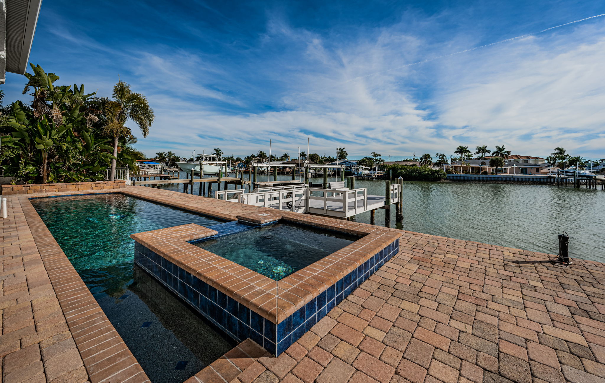 St Petersburg, Florida, 33707, United States, 4 Bedrooms Bedrooms, ,3 BathroomsBathrooms,Residential,For Sale,1992370