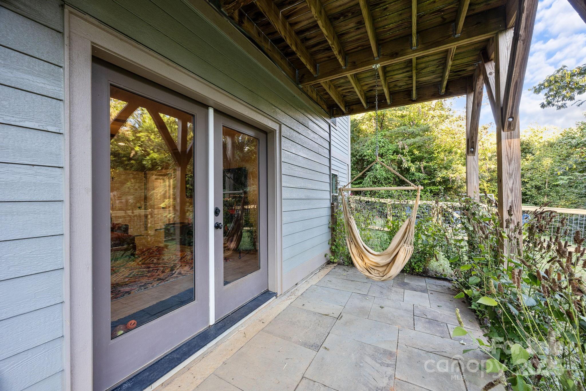 Weaverville, North Carolina, 28787, United States, 4 Bedrooms Bedrooms, ,4 BathroomsBathrooms,Residential,For Sale,1947995