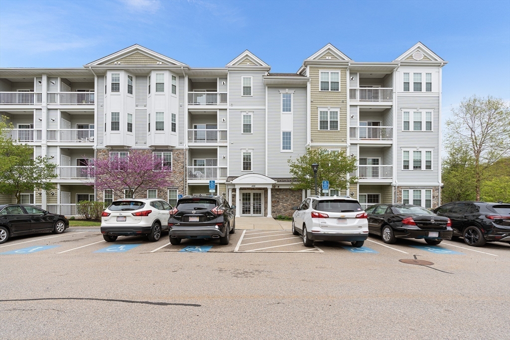 Braintree, Massachusetts, 02184, United States, 2 Bedrooms Bedrooms, ,2 BathroomsBathrooms,Residential,For Sale,1981592