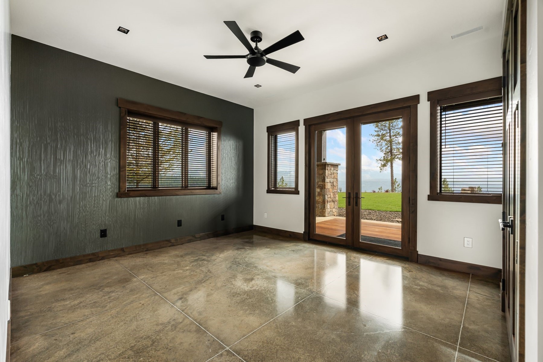  4579 E Plum Rd - 物件實景