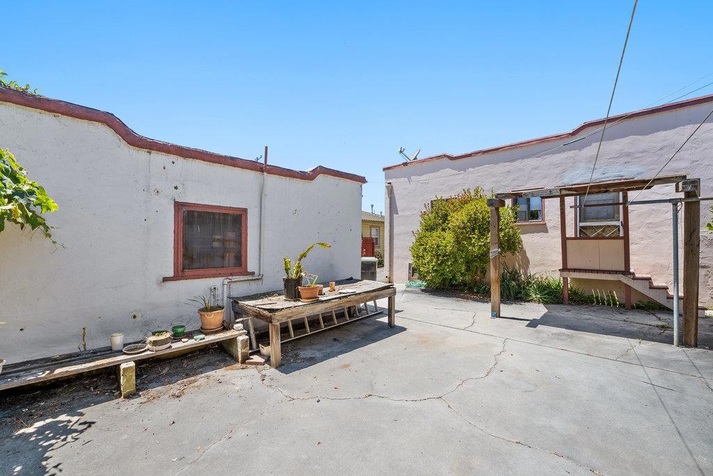 Watsonville, California, 95076, United States, 3 Bedrooms Bedrooms, ,1 BathroomBathrooms,Residential,For Sale,1889812