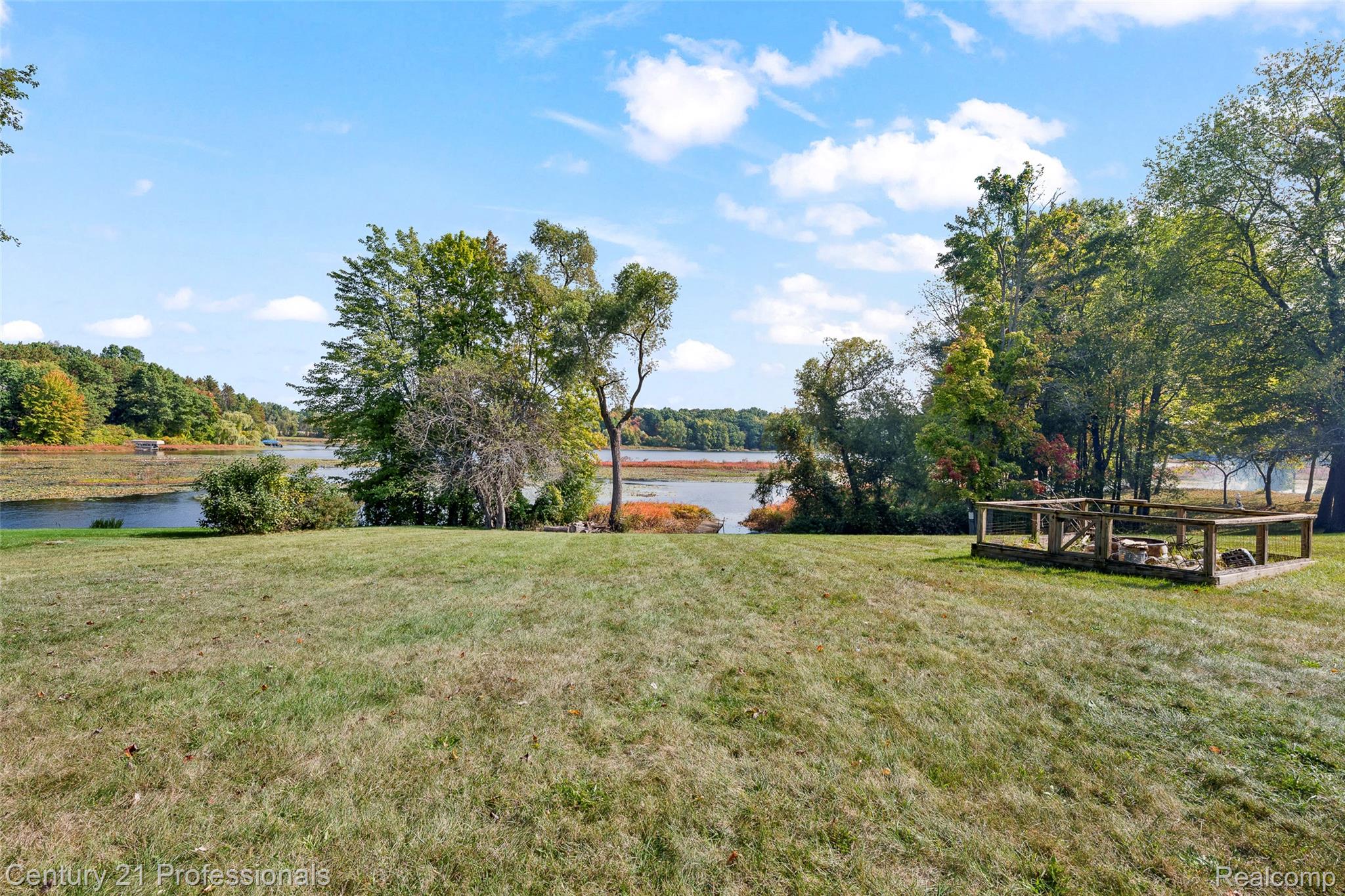 Davisburg, Michigan, 48350, United States, 5 Bedrooms Bedrooms, ,4 BathroomsBathrooms,Residential,For Sale,1982233