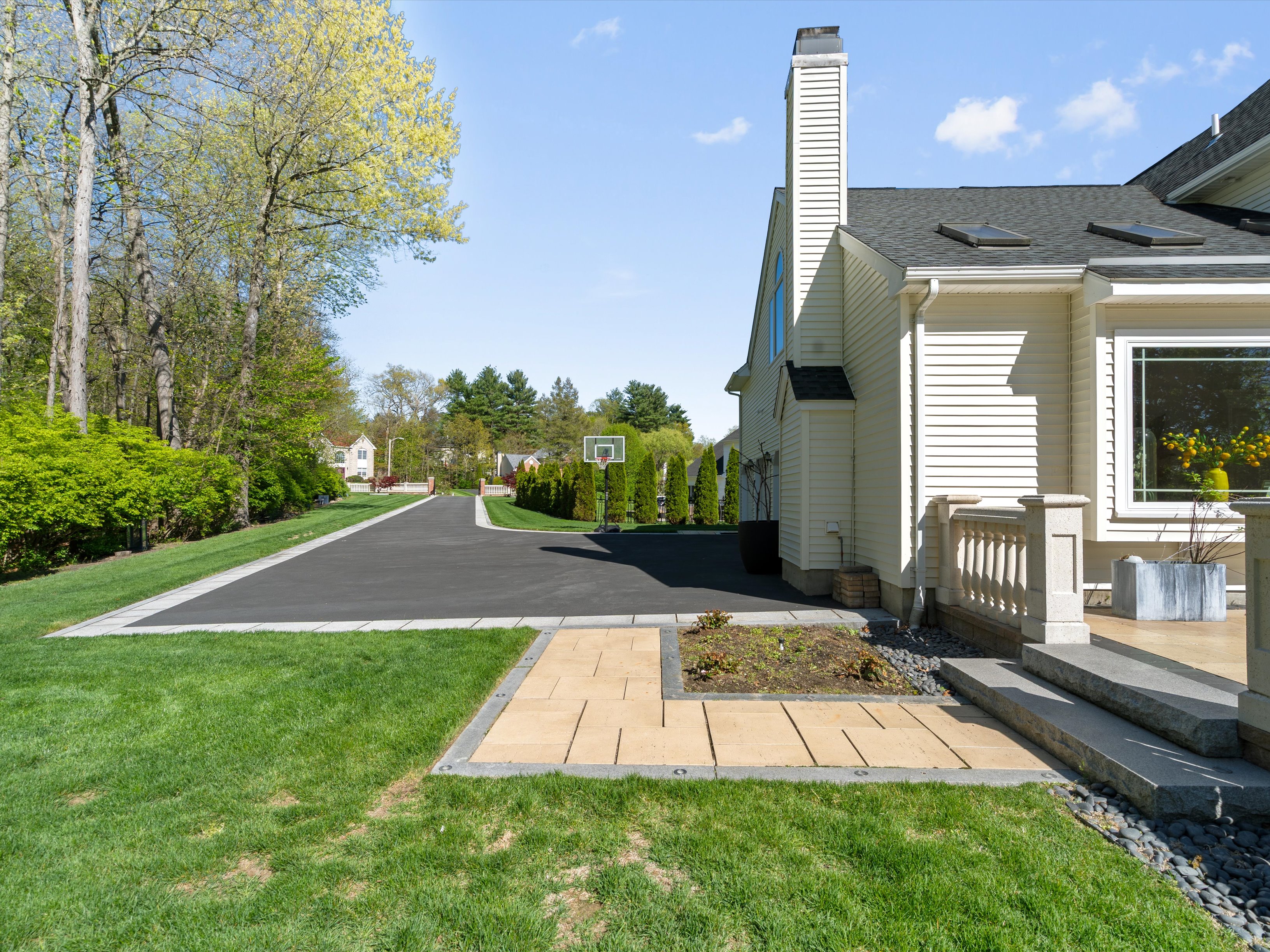  7 Dickinson Circle, Shrewsbury, MA 01545 - 物件實景