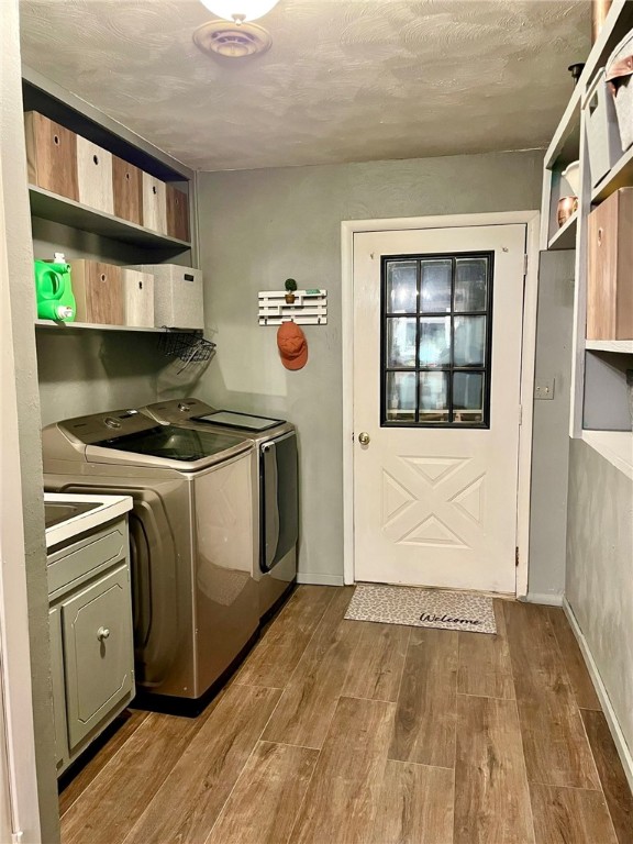 Berryville, Arkansas, 72616, United States, 6 Bedrooms Bedrooms, ,4 BathroomsBathrooms,Residential,For Sale,1988341