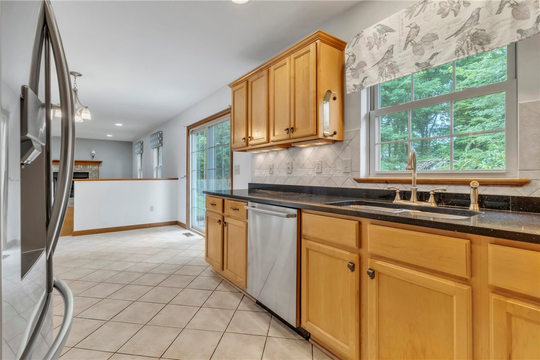 Cranberry Twp, Pennsylvania, 16066, United States, 4 Bedrooms Bedrooms, ,4 BathroomsBathrooms,Residential,For Sale,1985014