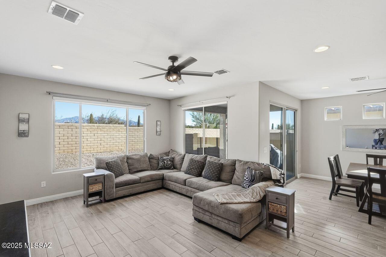 Marana, Arizona, 85742, United States, 4 Bedrooms Bedrooms, ,3 BathroomsBathrooms,Residential,For Sale,2003144