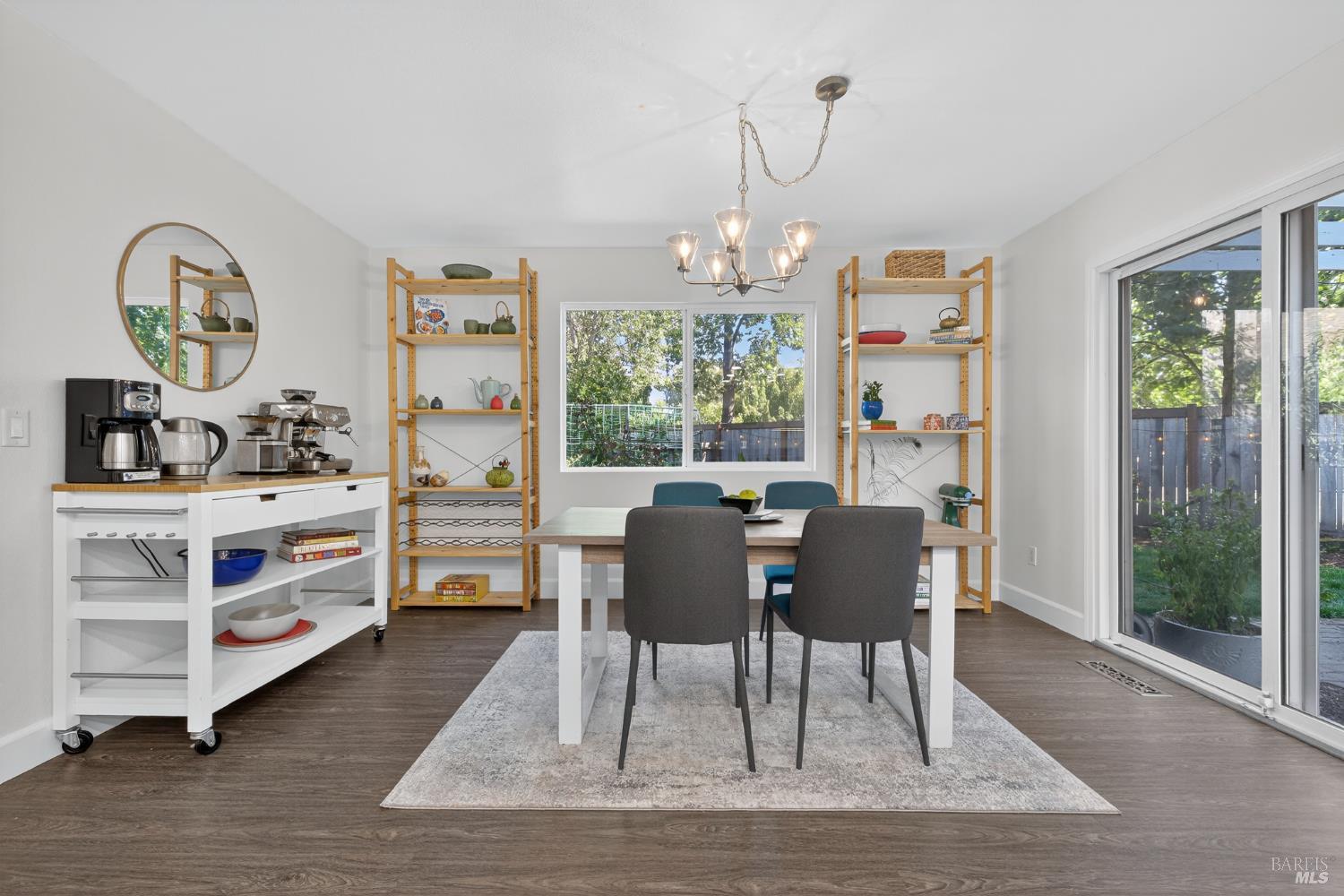 Santa Rosa, California, 95401, United States, 3 Bedrooms Bedrooms, ,2 BathroomsBathrooms,Residential,For Sale,1924972