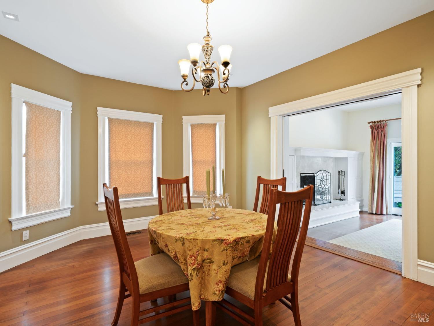 Napa, California, 94559, United States, 5 Bedrooms Bedrooms, ,3 BathroomsBathrooms,Residential,For Sale,1991886