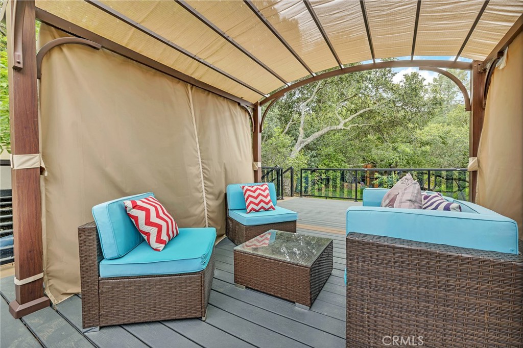 Woodland Hills, California, 91364, United States, 4 Bedrooms Bedrooms, ,2 BathroomsBathrooms,Residential,For Sale,1975100