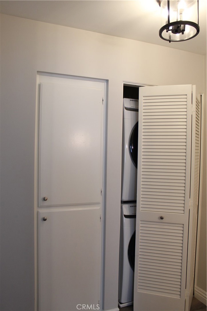 Pasadena, California, 91101, United States, 2 Bedrooms Bedrooms, ,2 BathroomsBathrooms,Residential,For Sale,1944784