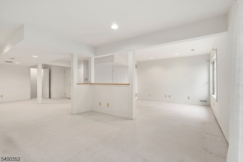 Lambertville City, New Jersey, 08530, United States, 3 Bedrooms Bedrooms, ,3 BathroomsBathrooms,Residential,For Sale,2002902