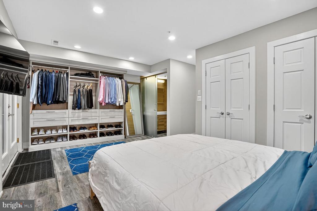 Washington, District of Columbia, 20010, United States, 2 Bedrooms Bedrooms, ,2 BathroomsBathrooms,Residential,For Sale,1975364