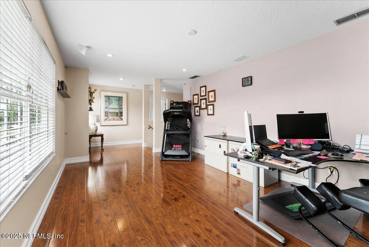 Orlando, Florida, 32825, United States, 3 Bedrooms Bedrooms, ,3 BathroomsBathrooms,Residential,For Sale,1975410