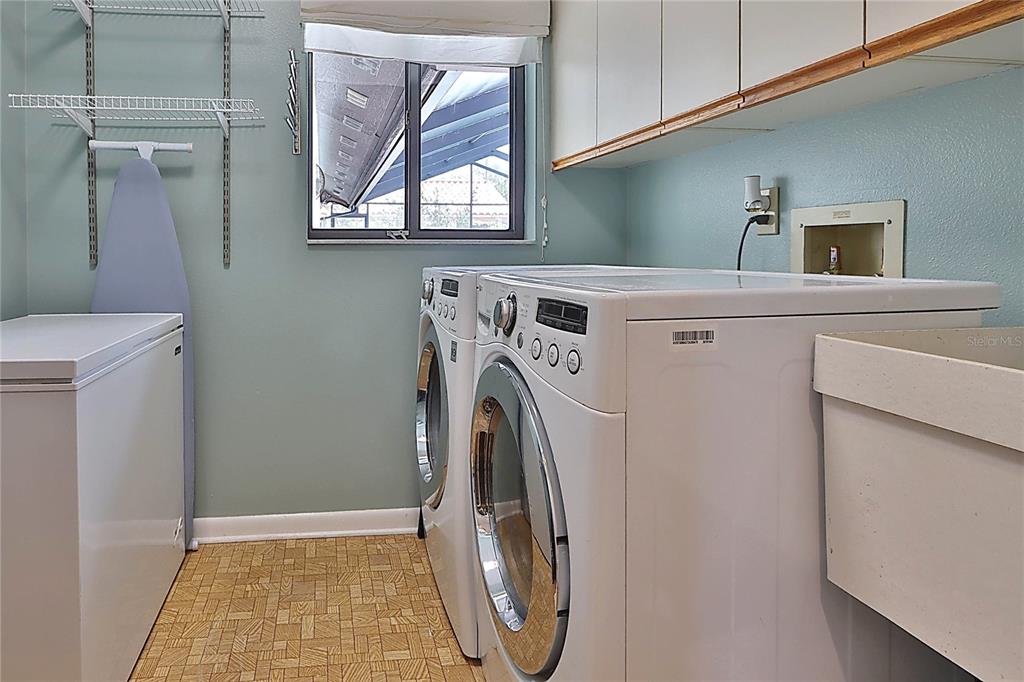 Tampa, Florida, 33615, United States, 4 Bedrooms Bedrooms, ,2 BathroomsBathrooms,Residential,For Sale,1940938