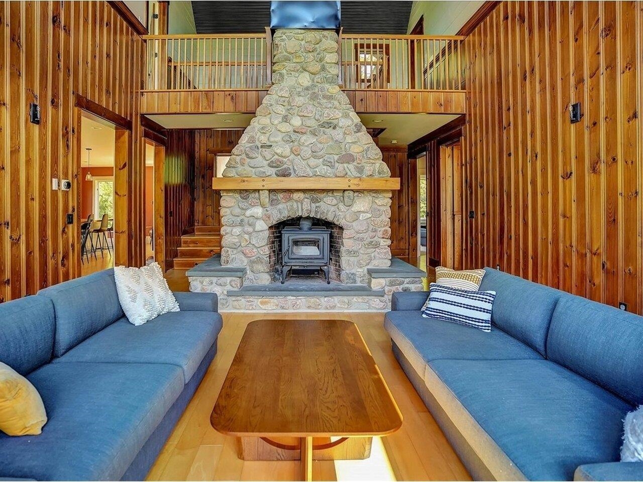 Morristown, Vermont, 05661, United States, 3 Bedrooms Bedrooms, ,3 BathroomsBathrooms,Residential,For Sale,1916736