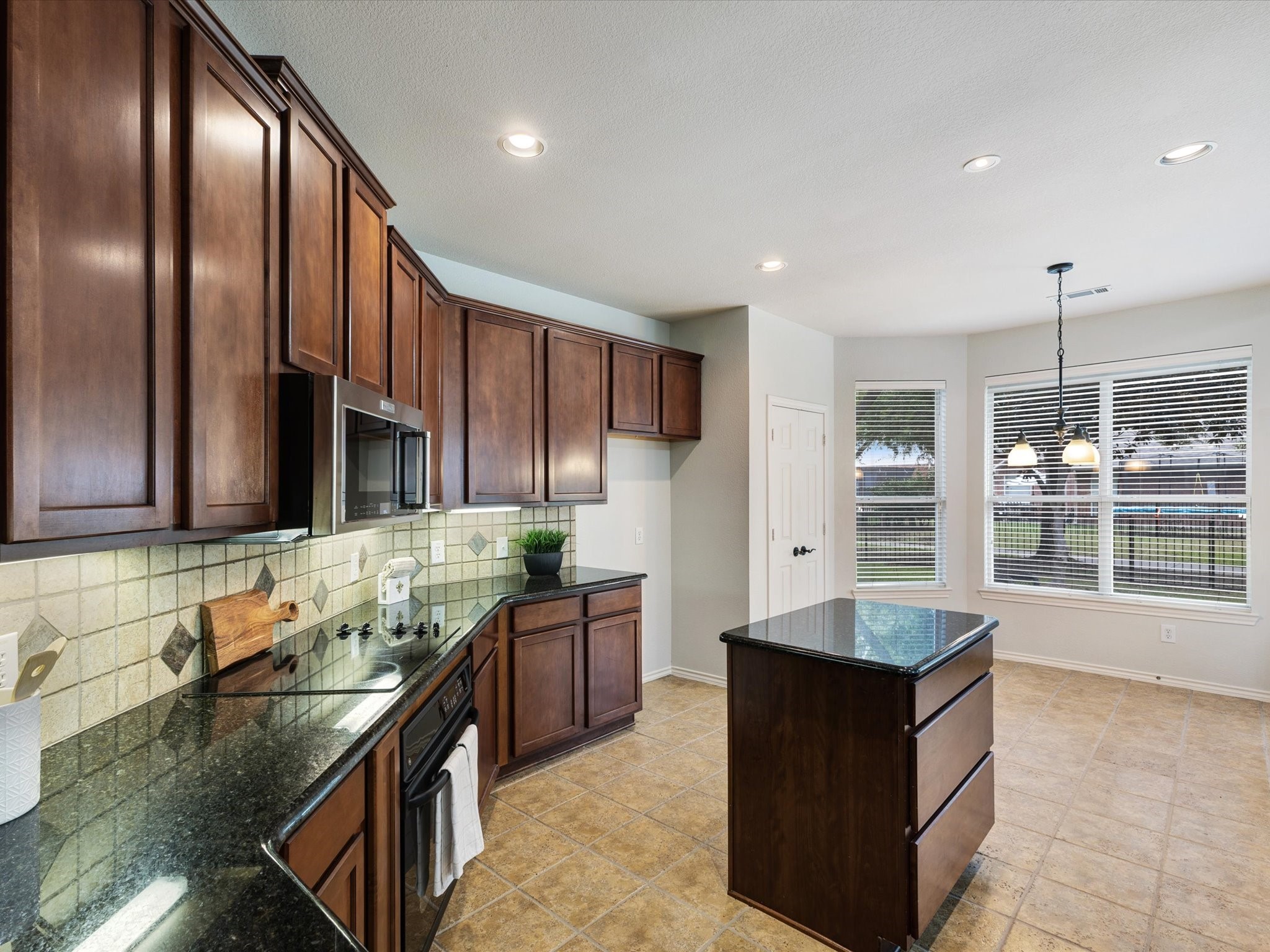 Frisco, Texas, 75033, United States, 4 Bedrooms Bedrooms, ,3 BathroomsBathrooms,Residential,For Sale,1838095