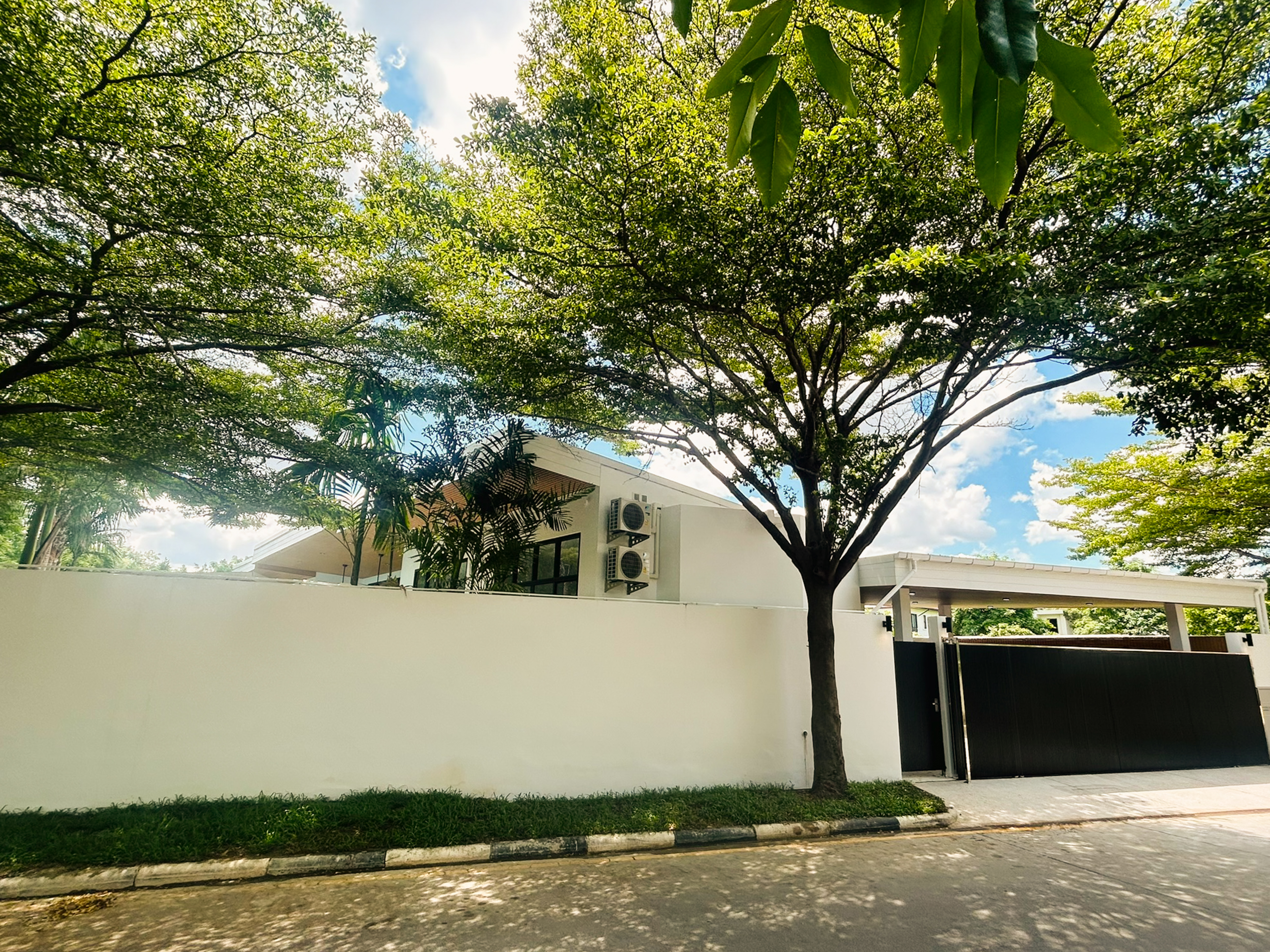 Beverly Hills Chaengwattana 