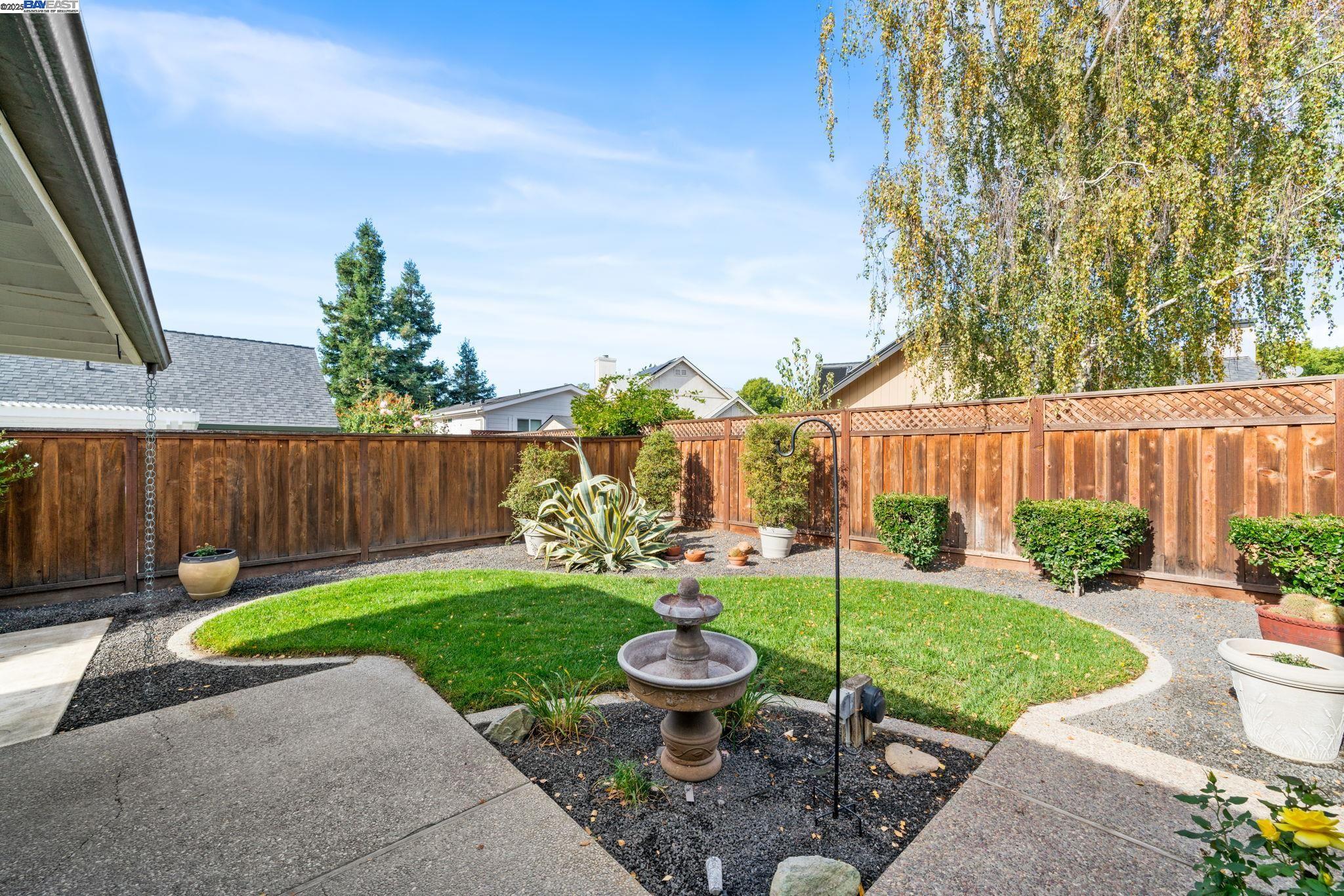 Livermore, California, 94551, United States, 3 Bedrooms Bedrooms, ,2 BathroomsBathrooms,Residential,For Sale,1991919