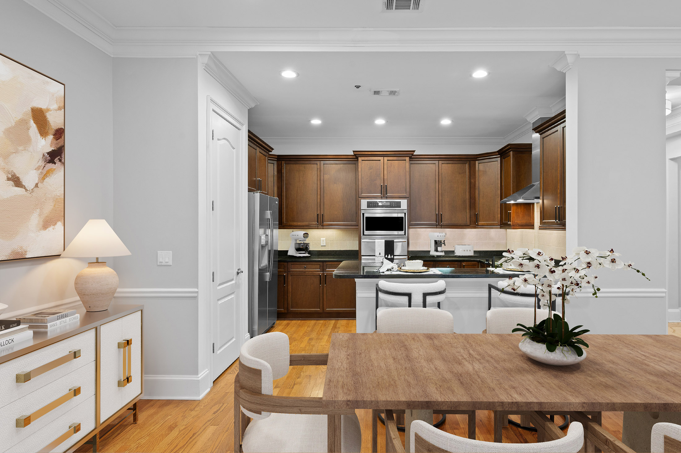  Showstopping Spacious Two Bedroom in the Exclusive Greystone at Vinings - 物件實景