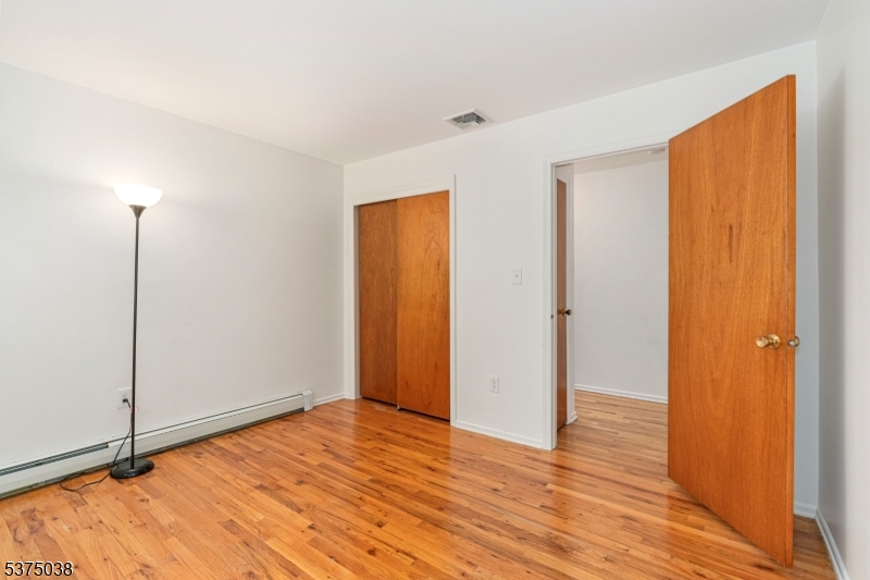 Parsippany-Troy Hills Twp., New Jersey, 07950, United States, 4 Bedrooms Bedrooms, ,3 BathroomsBathrooms,Residential,For Sale,1906733